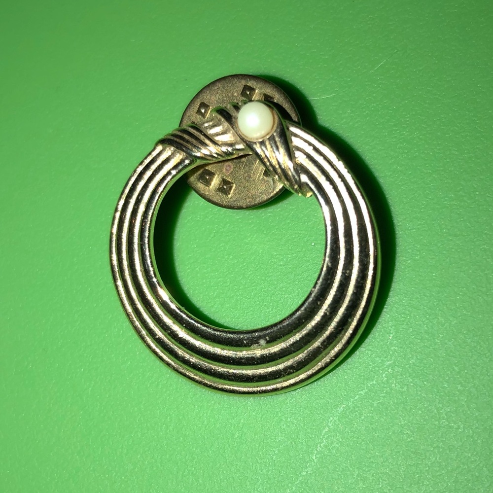 Small vintage brooch
